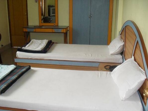 Motel Sayonara, Begusarai 3